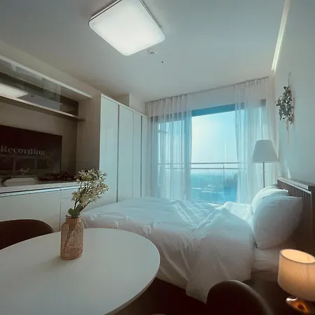 Skytop Inn The City